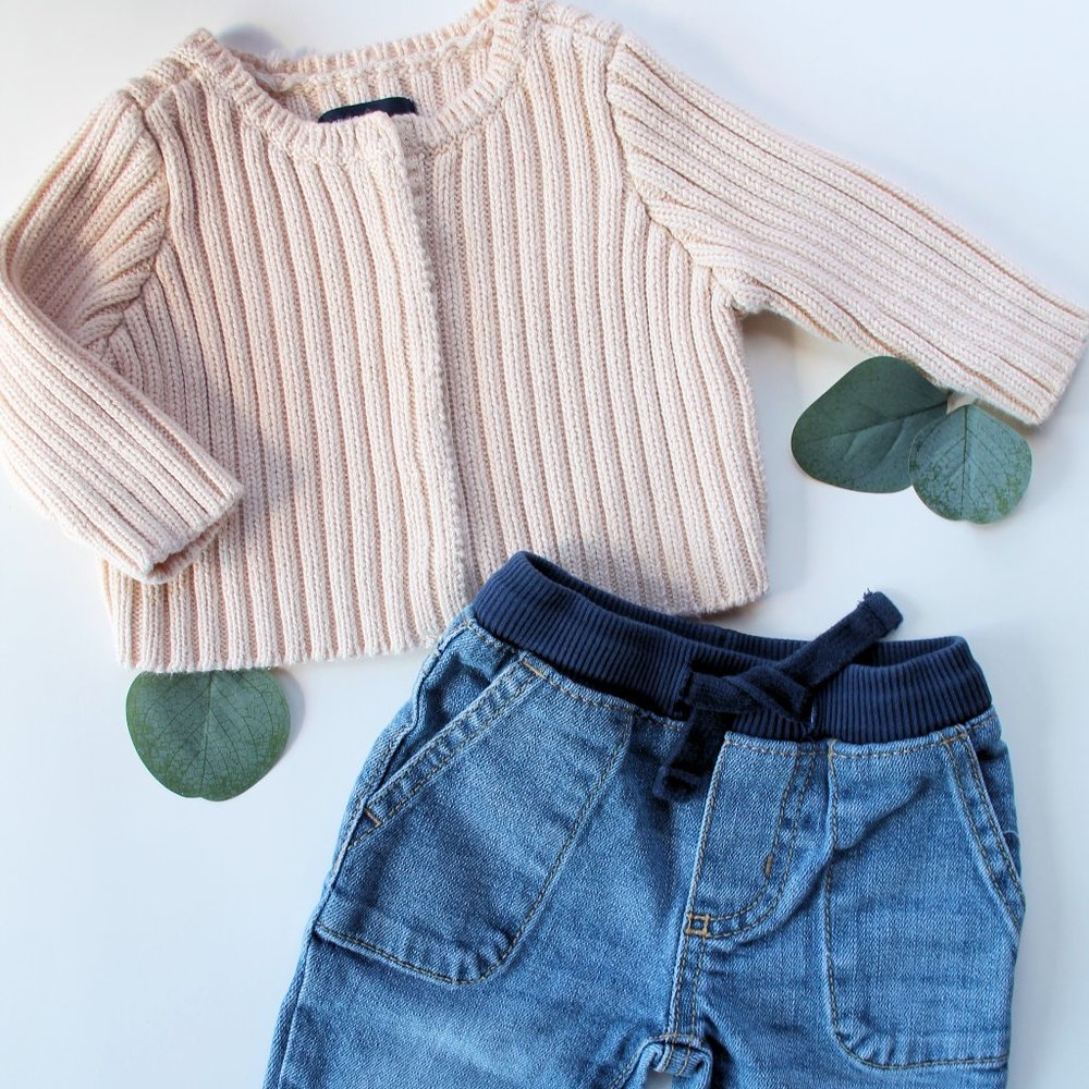 Baby Gap NB 0-3m neutral Cardigan Sweater Jeans